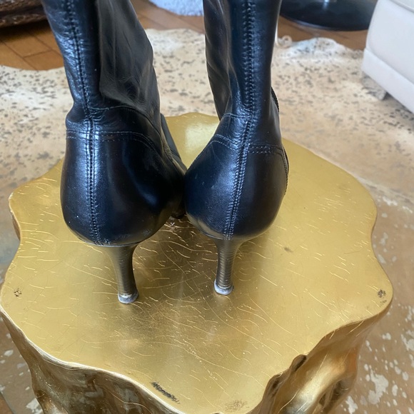 Woman’s Leather Booties - Picture 4 of 5